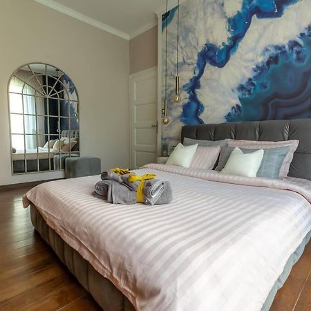 Top Central Design, 2 Bedroom, Ndk, Free Secured Parking Sofia Buitenkant foto