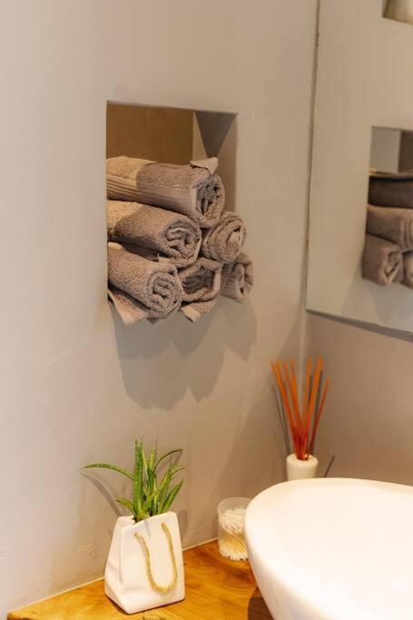 Top Central Design, 2 Bedroom, Ndk, Free Secured Parking Sofia Buitenkant foto