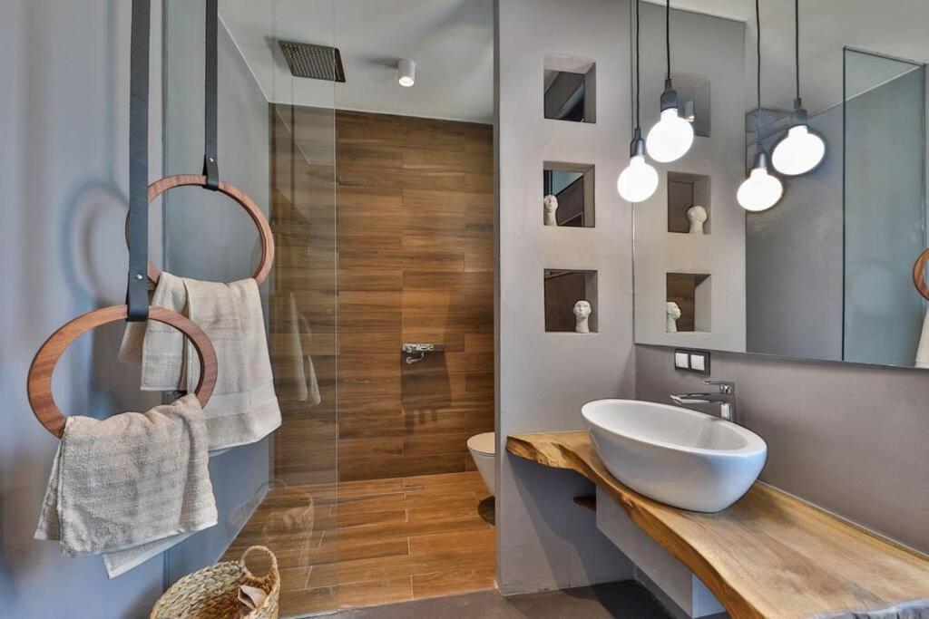 Top Central Design, 2 Bedroom, Ndk, Free Secured Parking Sofia Buitenkant foto